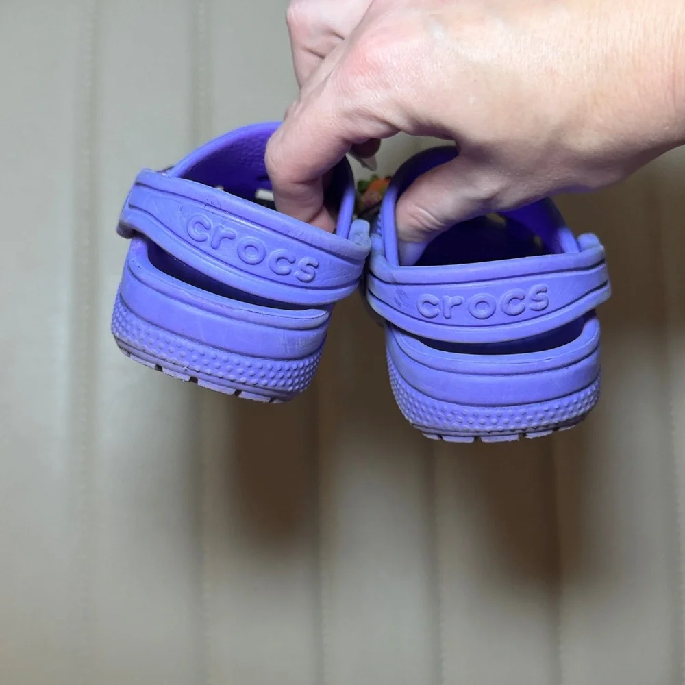 CROCS lightweight clogs